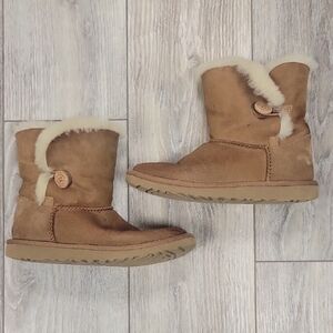 UGG Tan Bailey Button Shearling Boots Size 4